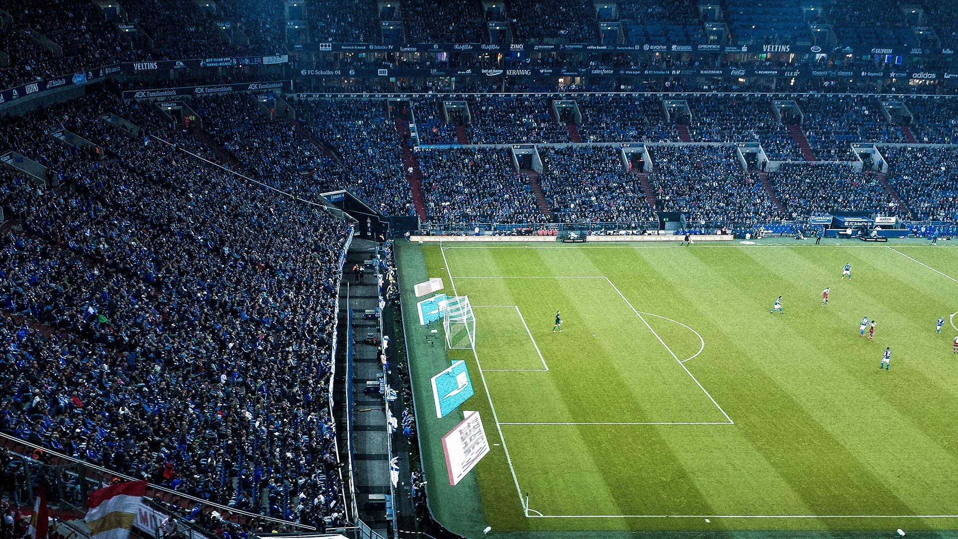 魔幻足球大乱炖，武汉三镇遇葡超节点，曼联队长隔空助阵，马赛全明星看呆球迷